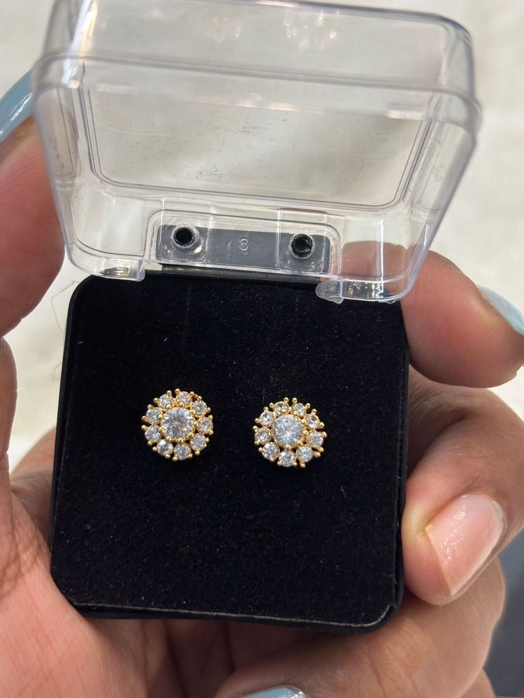 Sparkling Flower Stud Earrings
