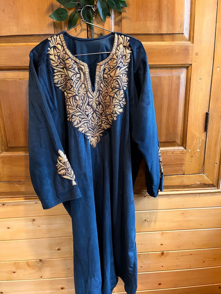 Elegant Blue Tilla Pheran