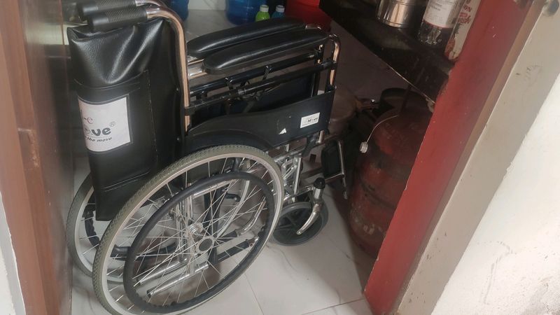 Wheelchair With Comde Tub