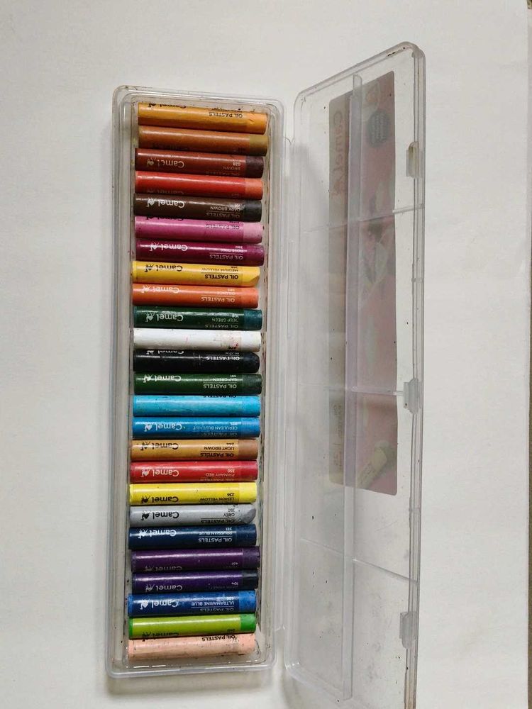 Camel Oil Pastels Set