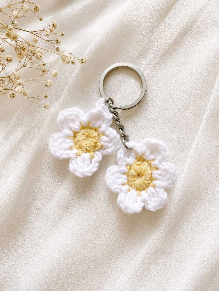 Handmade Crochet Daisy Keychain