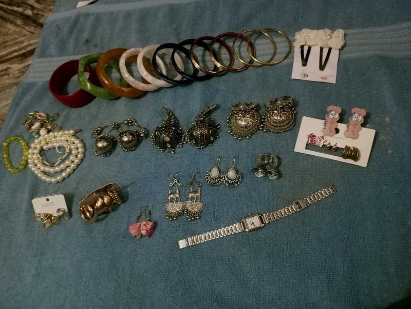 Assorted Women's Jewelry( price just for listi