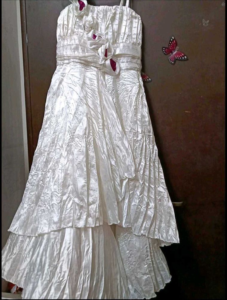 Elegant White Strapless Tiered Dress