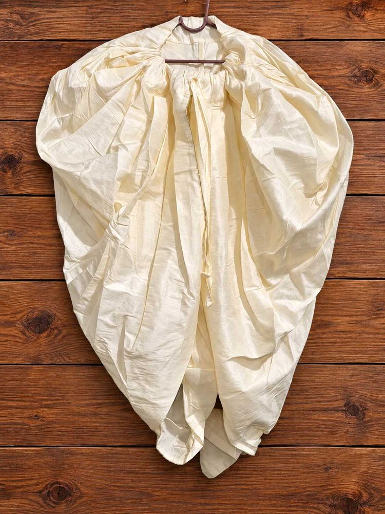 VASTRAMAY Men’s Off-White Cotton Silk Dhoti – Free