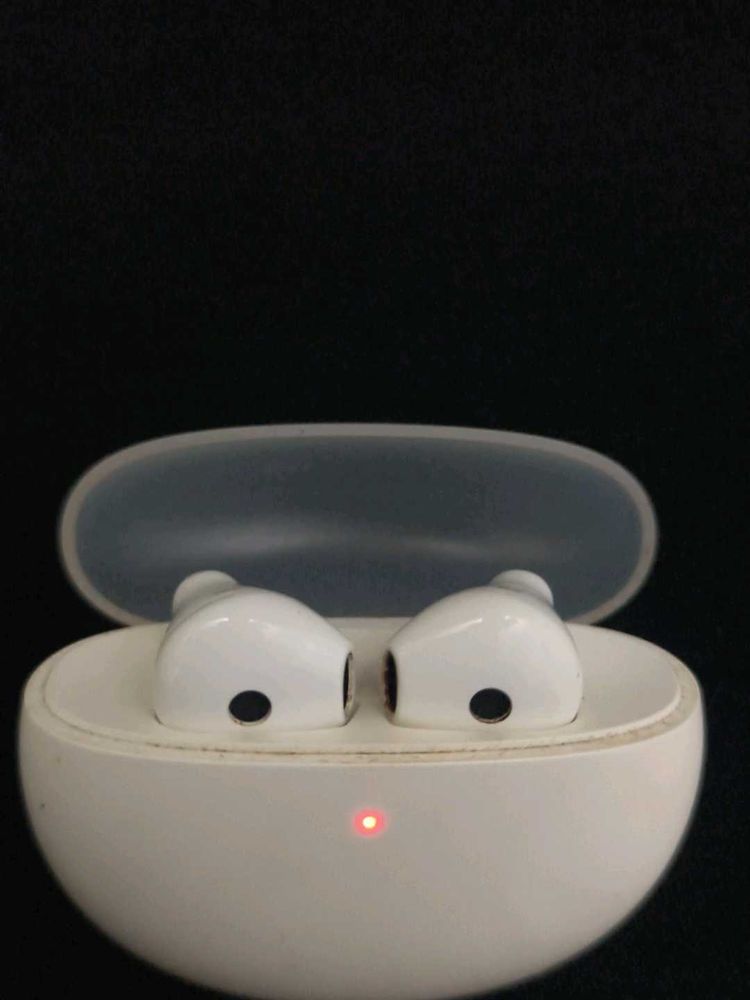 OPPO Wireless Earbuds with Charging Case