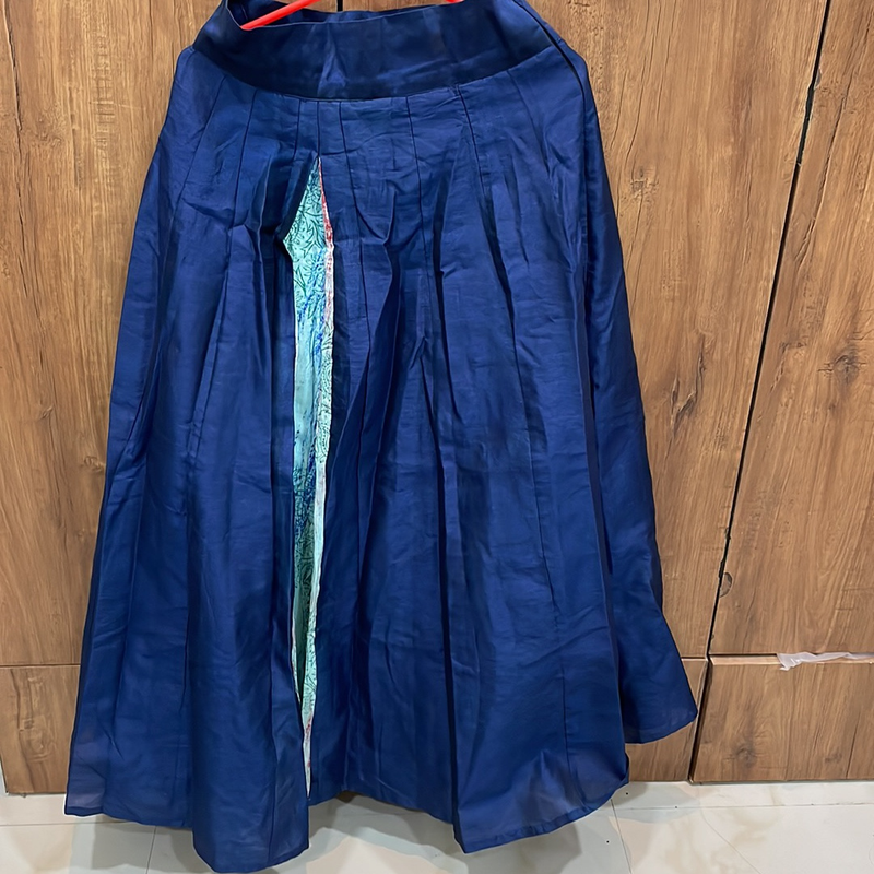 navy blue flared skirt