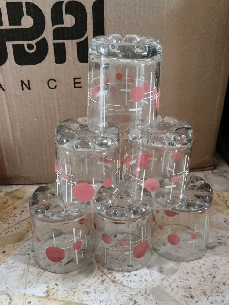 Set of 6 Glass Tumblers with Retro Design