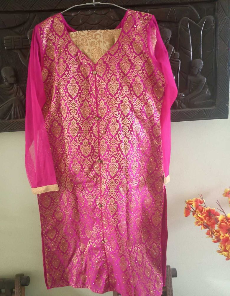 Elegant Pink &amp; Gold Kurta Set