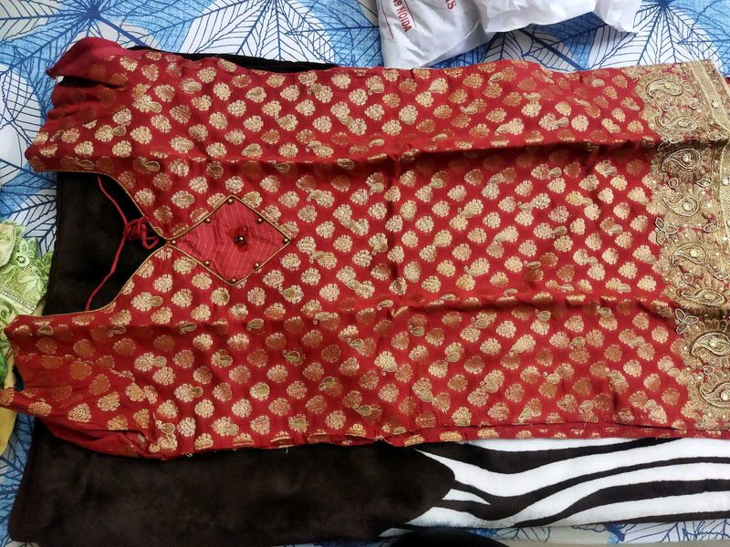 Selling Silk Salwar Kameez Chunni