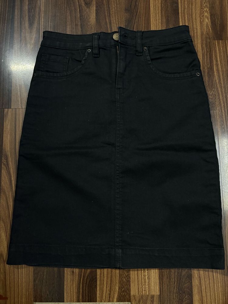 Sale-Classic Black Denim Skirt