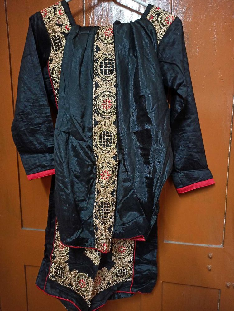 Embroidered Black Kurta