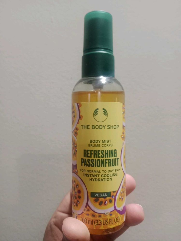 The Body Shop Refreshing Passionfruit Mist