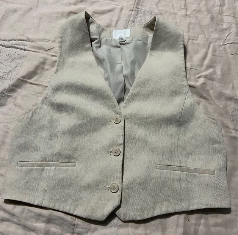 H&amp;M Elegant Neutral Vest