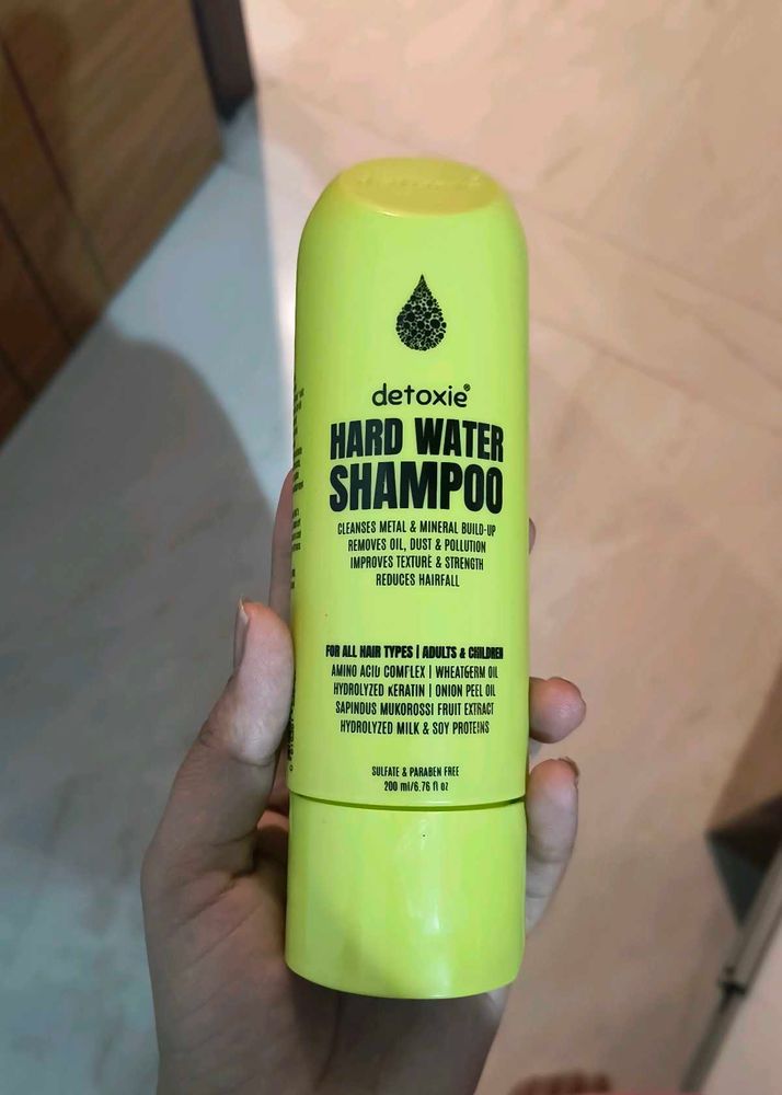 Detoxie Hard Water Shampoo