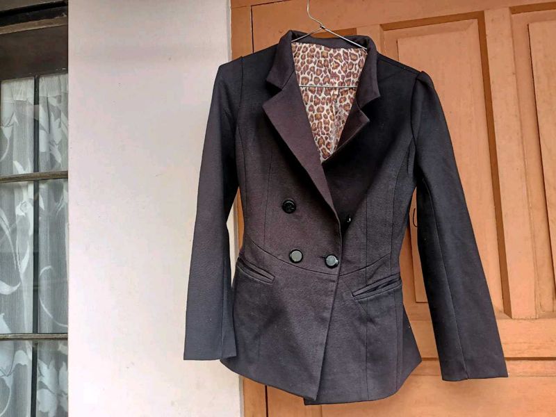 Chic Double-Breasted Blazer