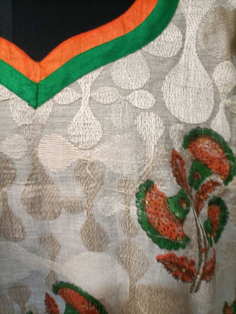 Embroidered V-Neck Blouse