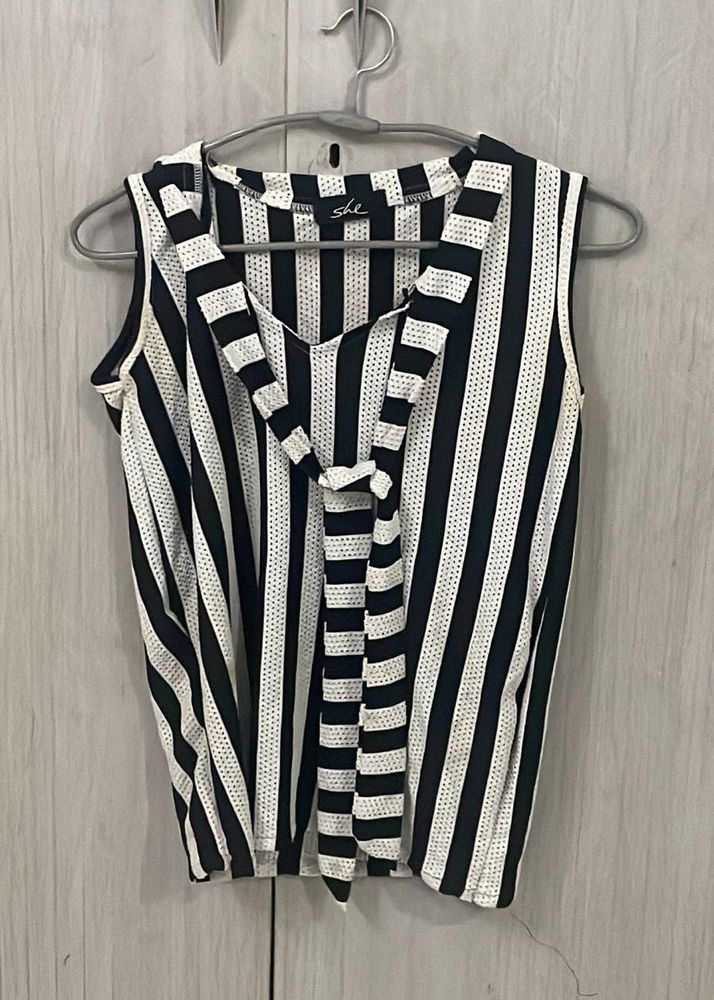 Chic Striped Sleeveless Tie-Neck Top