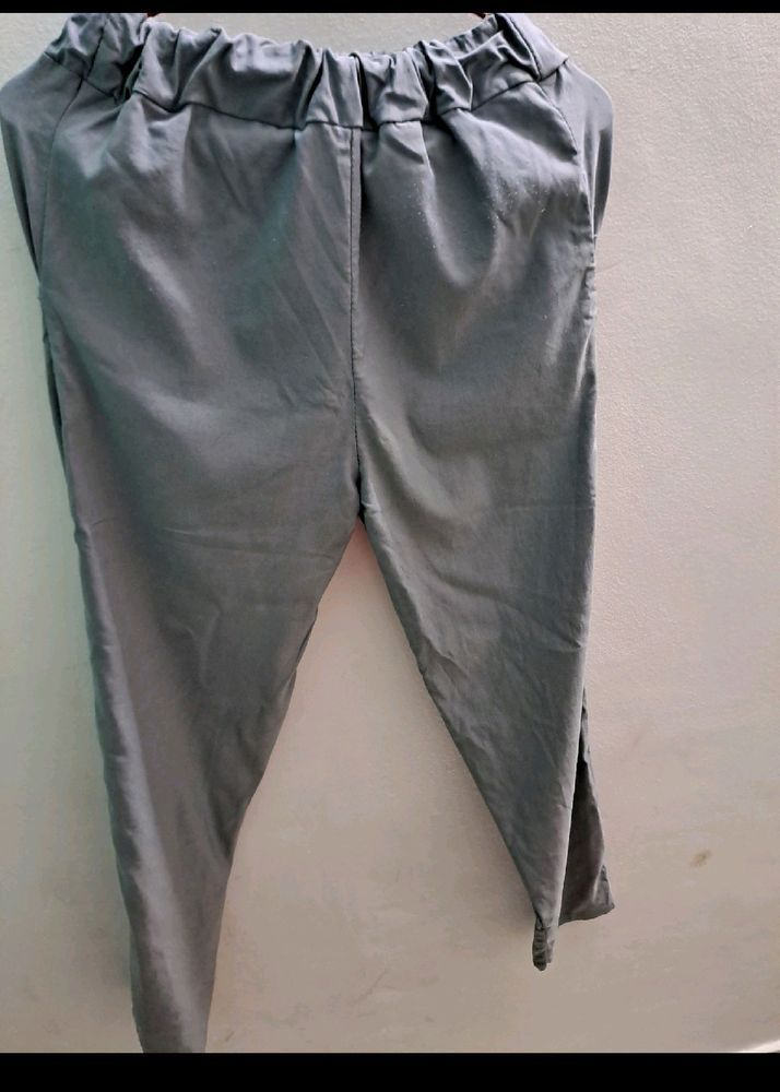 It Is a Stretchable Trouser