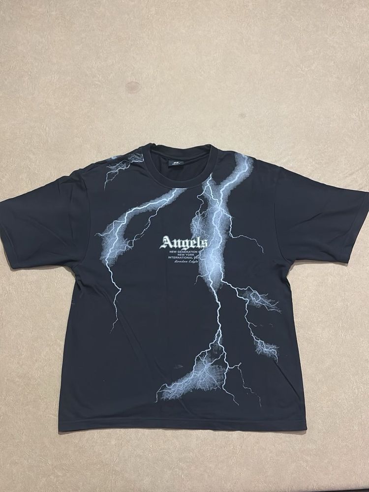 H&amp;M Stylish Graphic T-Shirt