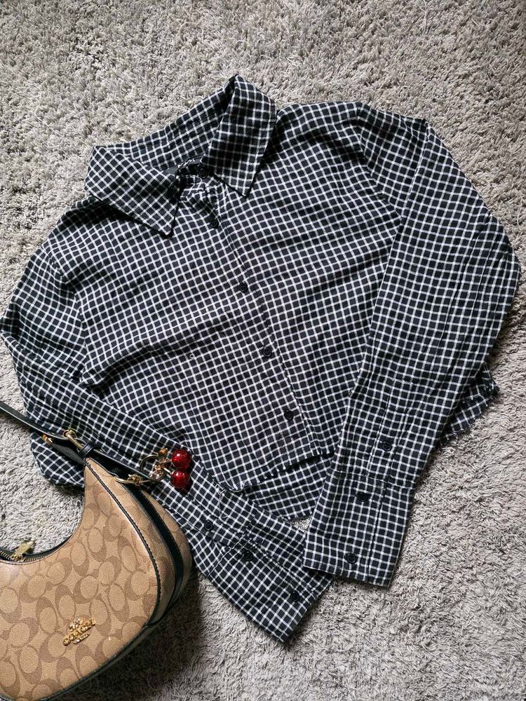 A casual Crop Shirt fit for Summers.