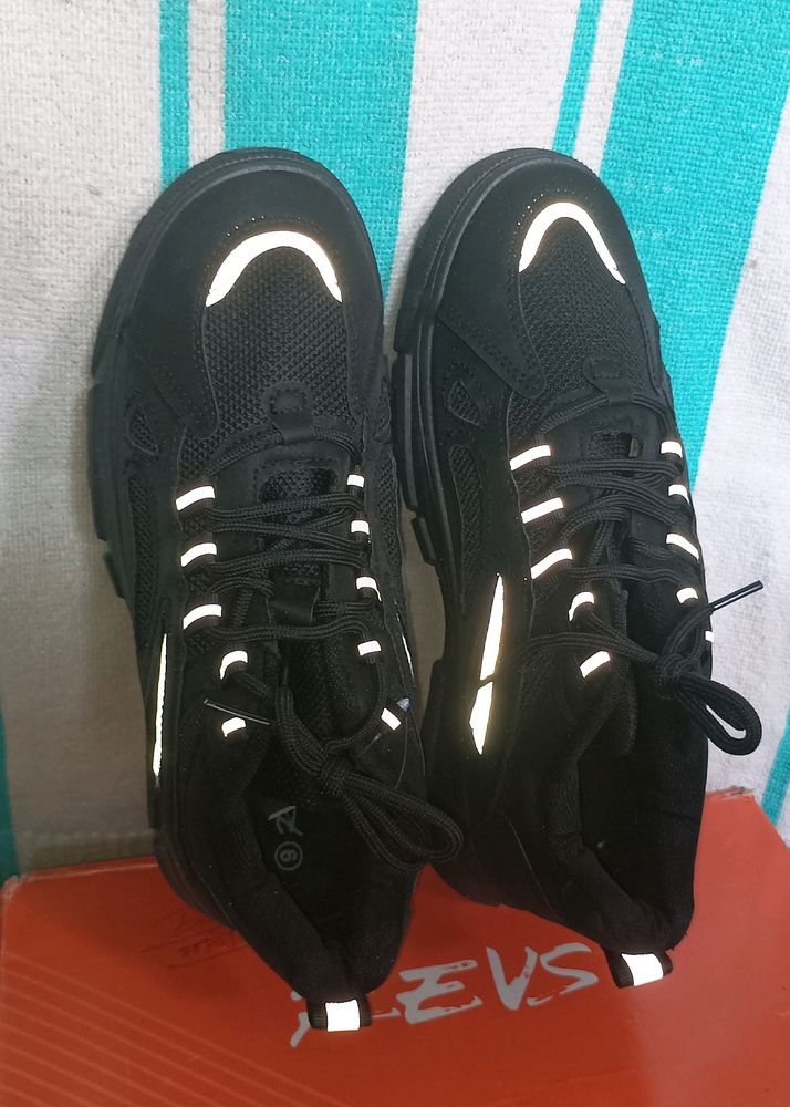 ₹30 Delivery discount Revs Radium Full Black SNEAK