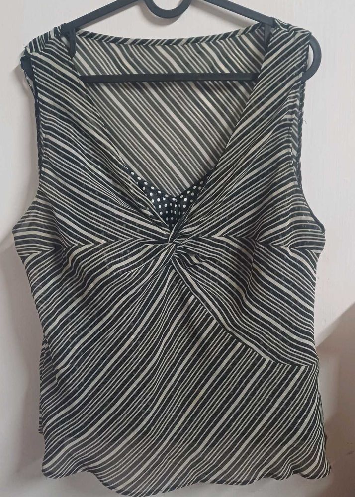 Chic Sleeveless Striped Top