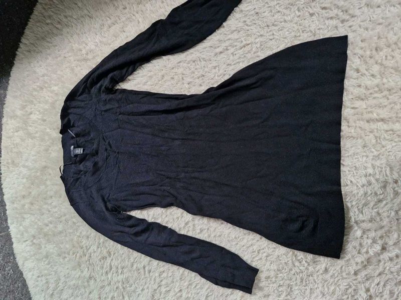H&amp;M Classic Black Long Sleeve Top