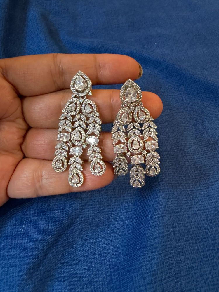 New without Tag Stunning CZ Drop Earrings
