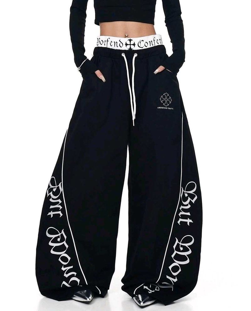 Wide Leg barrell fit streetwear denim with Gothic