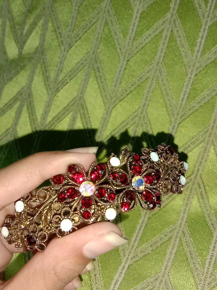 Sparkling Floral Hair Clip