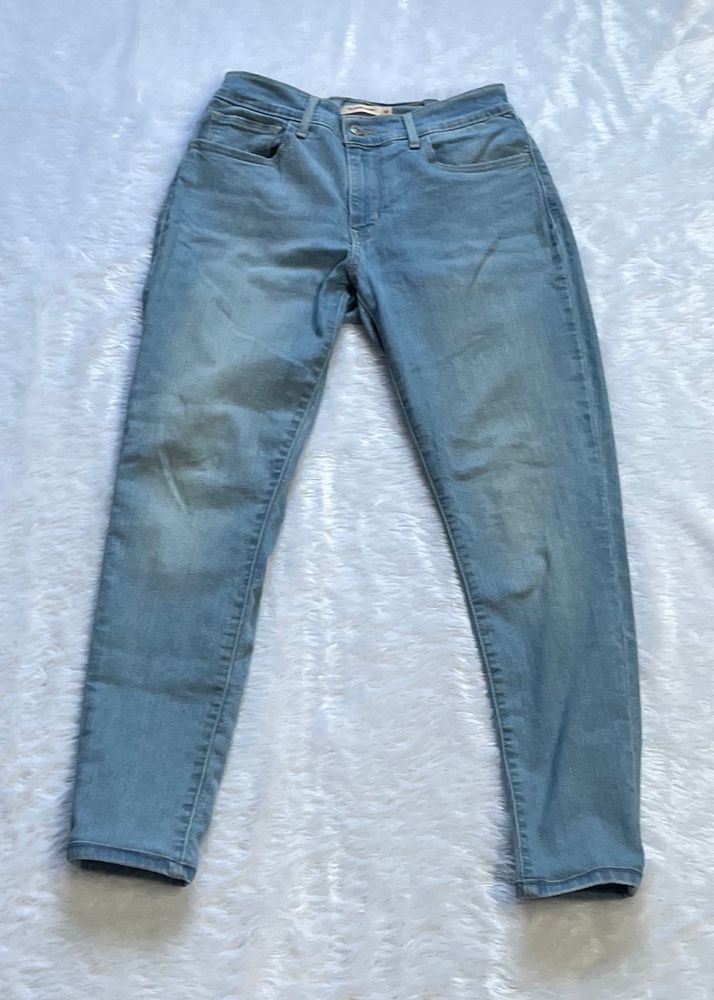 Classic Light Wash Denim Jeans