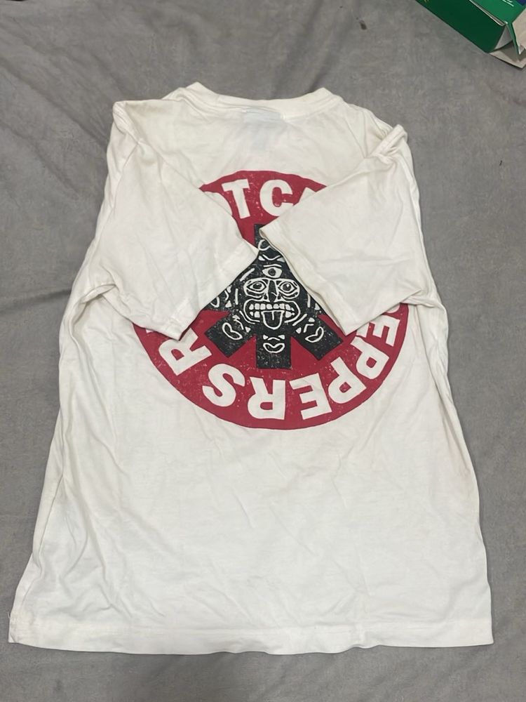 Red Hot Chili Peppers Graphic Tee