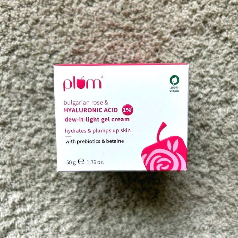Plum 1% Hyaluronic Acid &amp; Bulgarian Rose Dew-It-Li