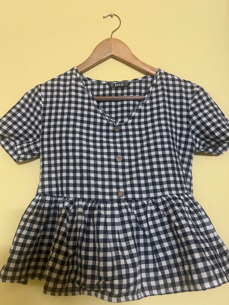 Chic Black &amp; White Gingham Peplum Top
