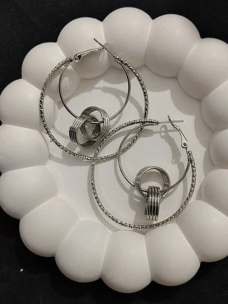 Chunky Hoop Earrings with Interlocking Rings