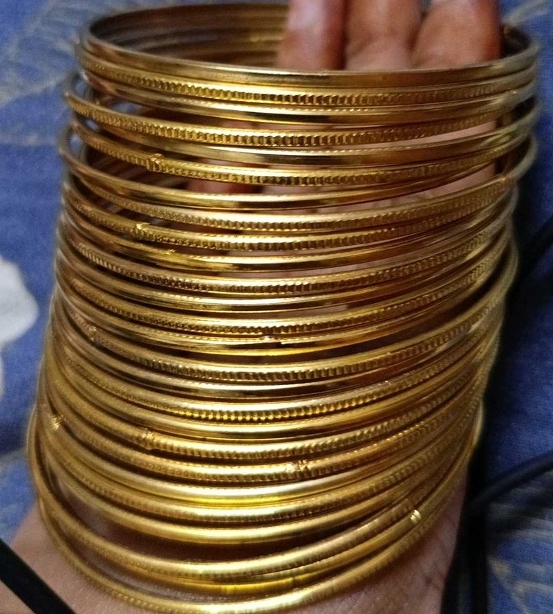 golden metal bangles