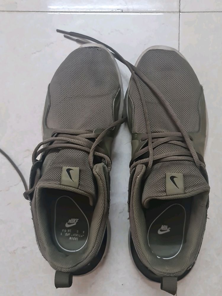 NIKE RUNNING FLEX SHOES