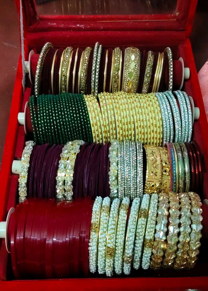 Elegant Set of Bangles with bangle box 🎁