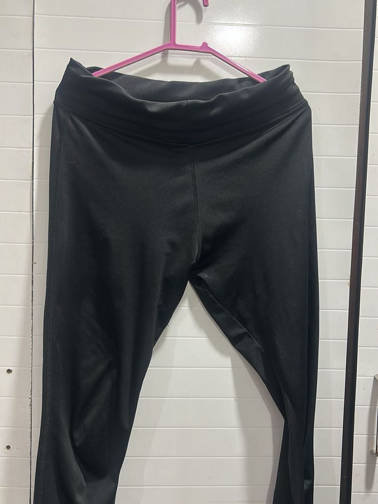 Black Athletic Leggings