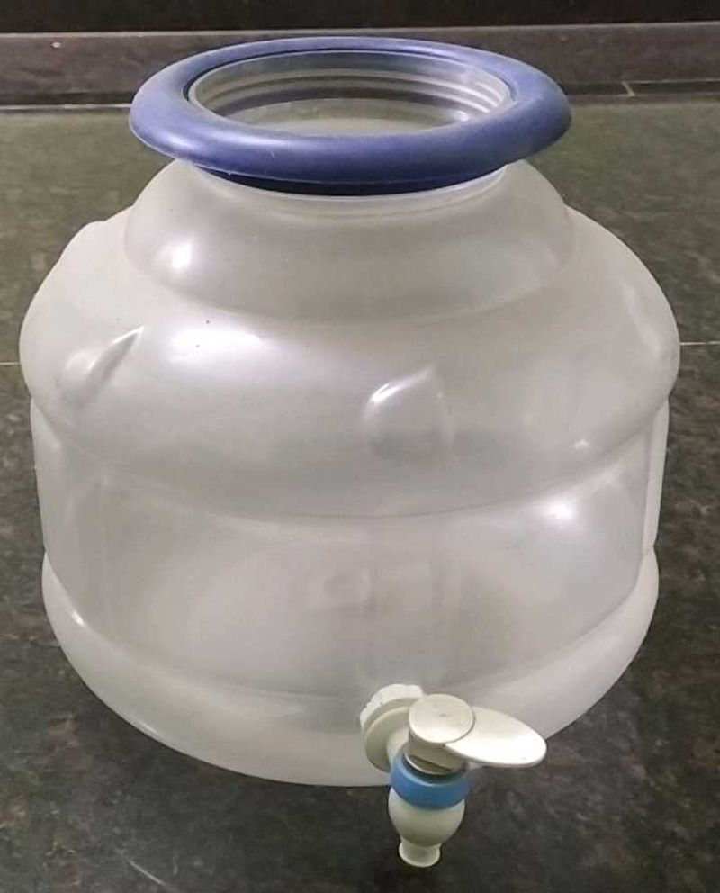 water dispenser jar transperent