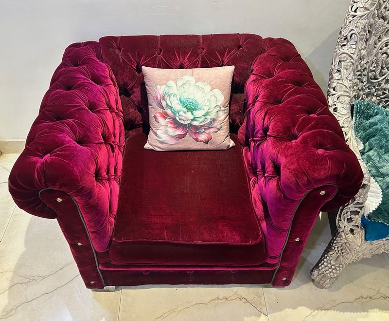 Luxury Chesterfield Velvet Armchair (1)
