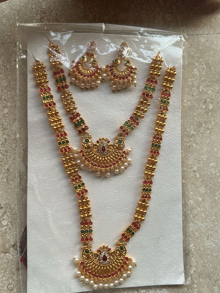 Gold Tone Kundan Necklace Set