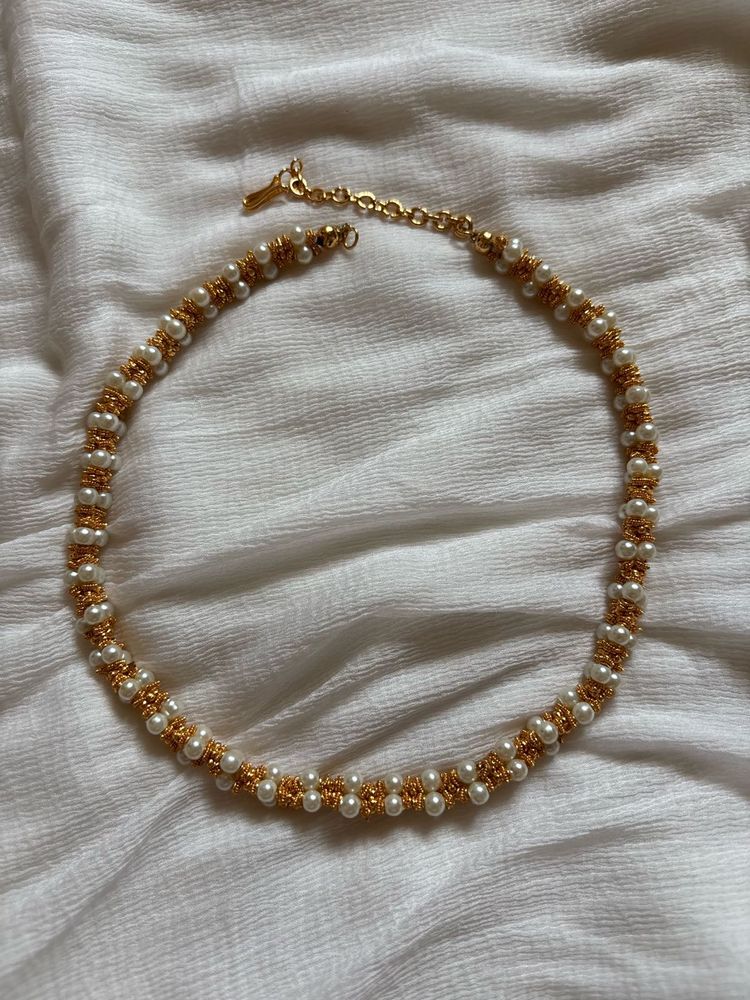 Elegant Pearl and Gold Tone Kerala Necklace