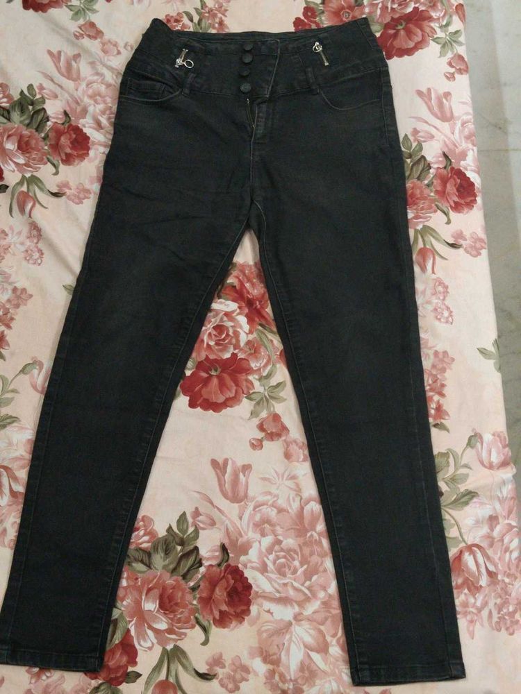 Stylish High-Waist Black Jeans