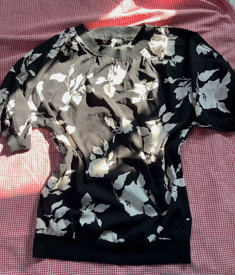 Chic Floral Print Top