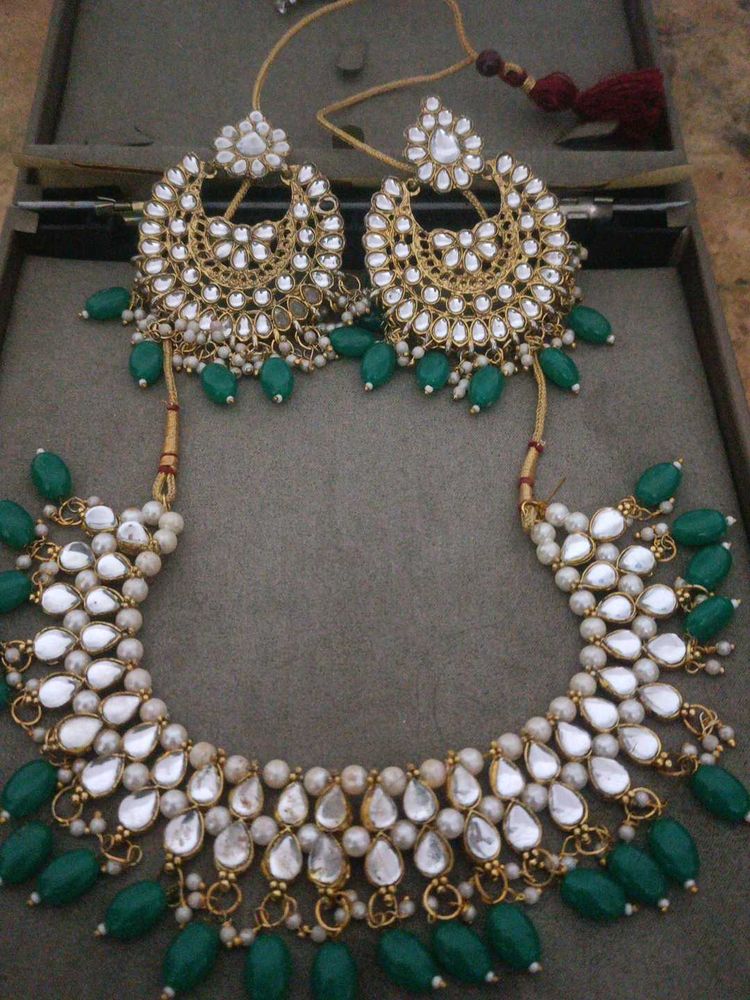 Stunning Kundan &amp; Pearl Necklace Set