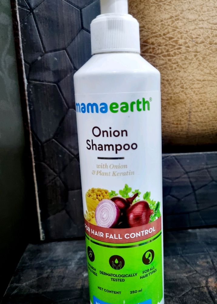 Mamaearth Onion Shampoo