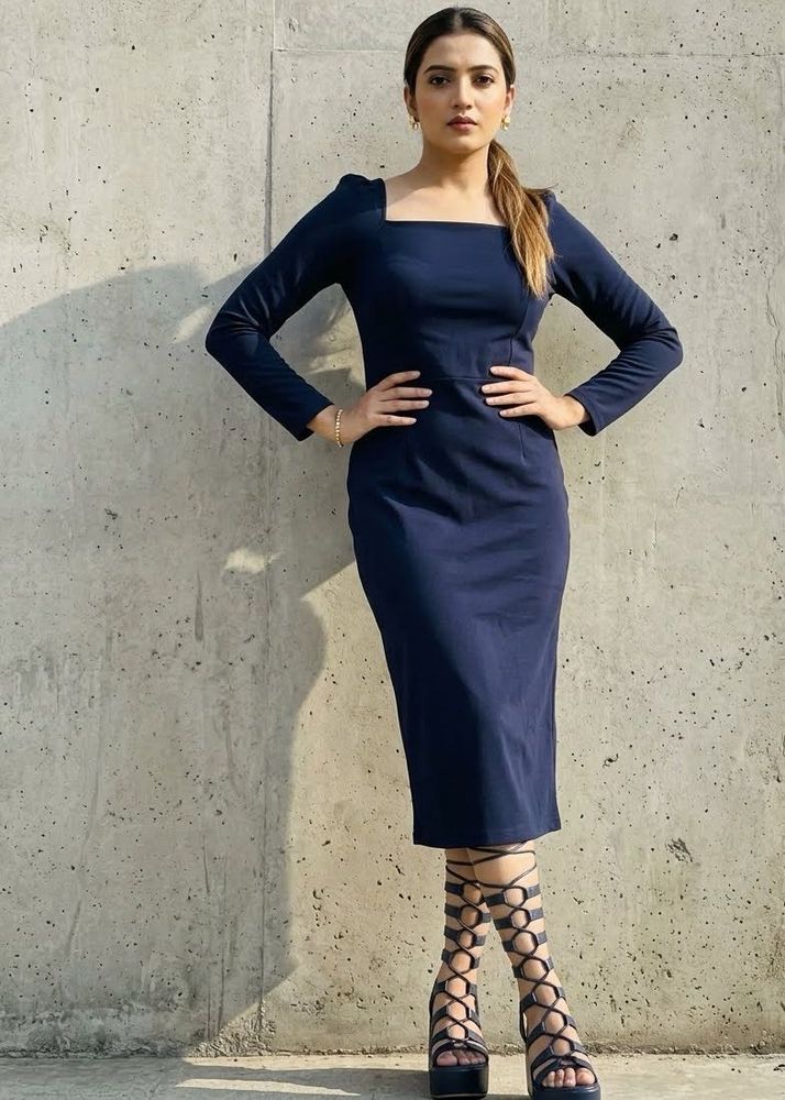 Elegant Navy Blue Square Neck Dress