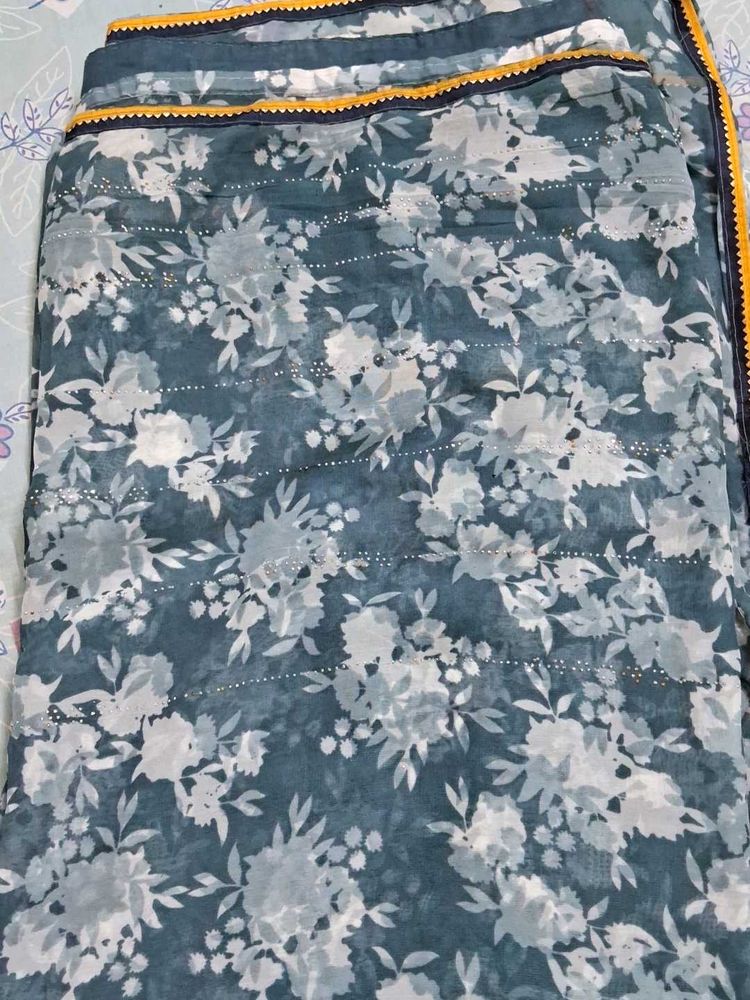 Beautiful Floral Print Saree
