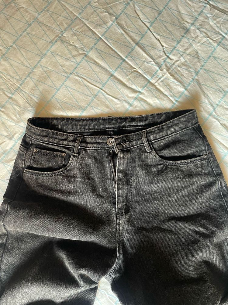 Black High-Waisted Straight Fit Jeans